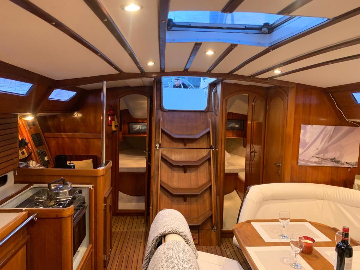 Hotel Nuit Sur Un Bateau à La Rochelle  Extérieur photo