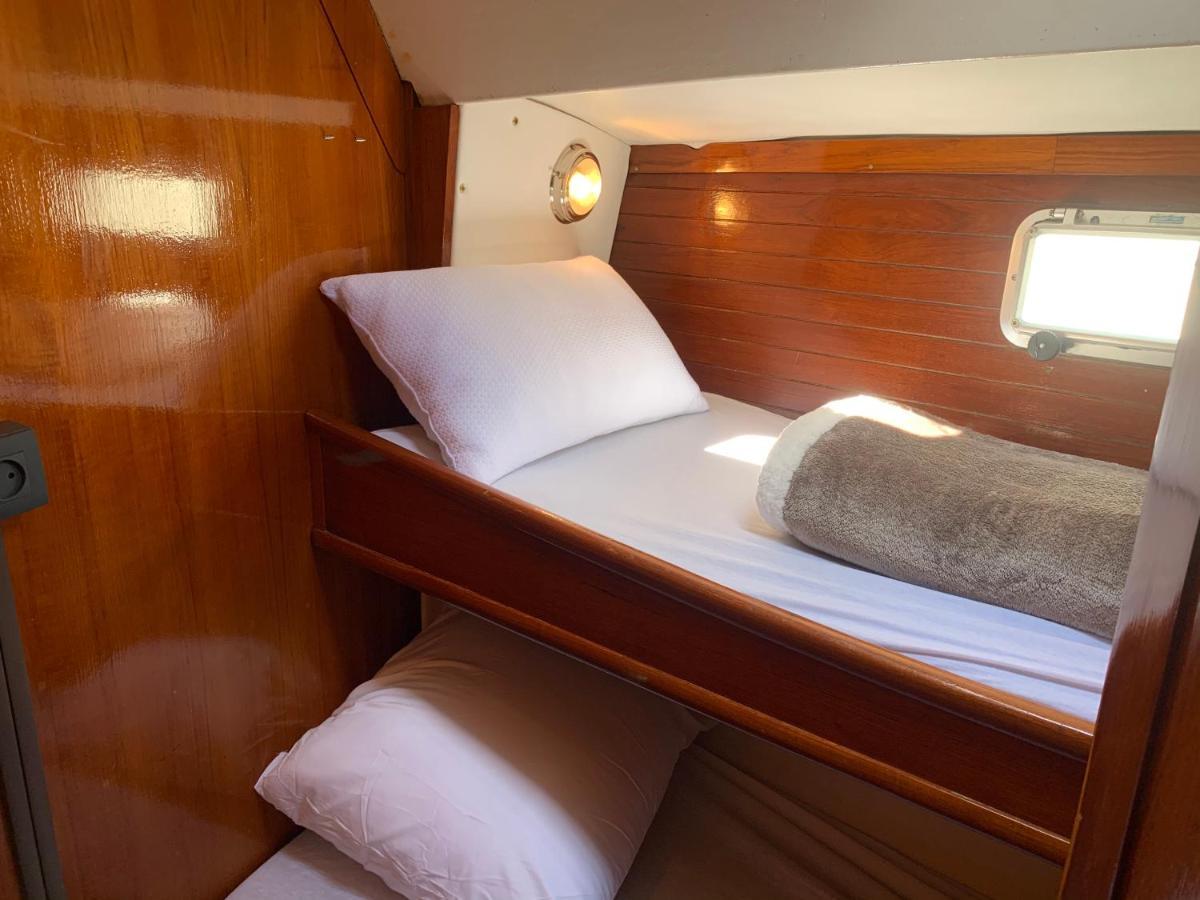 Hotel Nuit Sur Un Bateau à La Rochelle  Extérieur photo