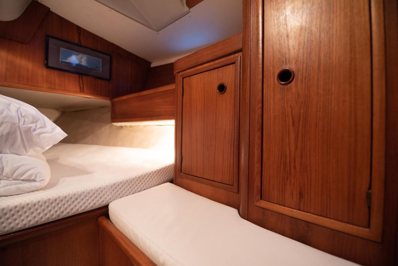Hotel Nuit Sur Un Bateau à La Rochelle  Extérieur photo