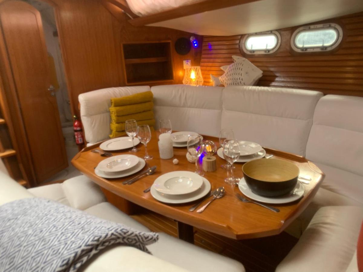 Hotel Nuit Sur Un Bateau à La Rochelle  Extérieur photo