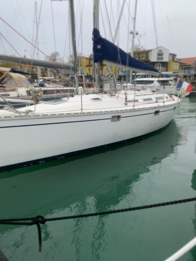 Hotel Nuit Sur Un Bateau à La Rochelle  Extérieur photo