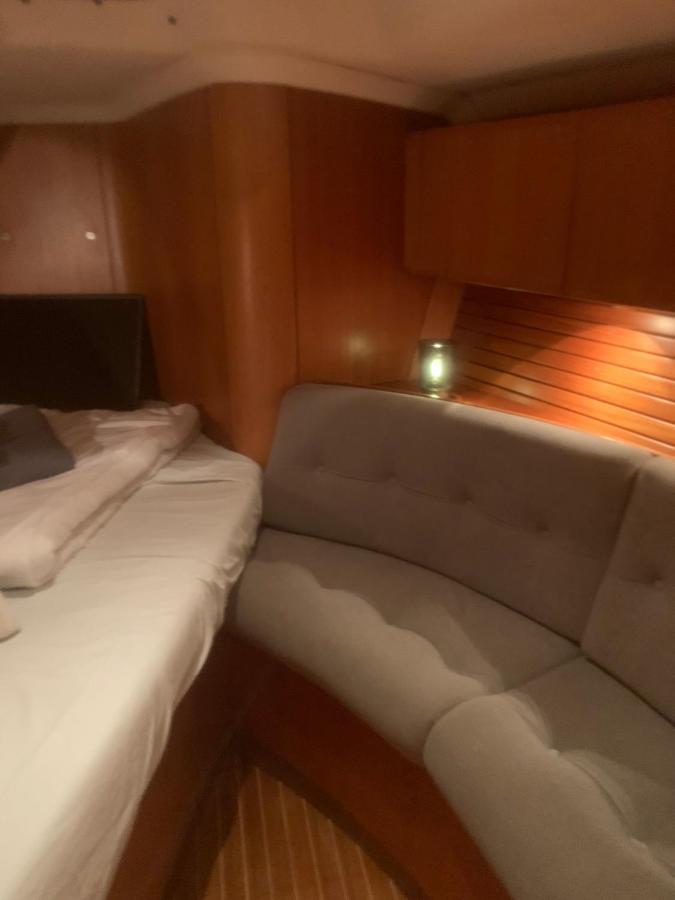 Hotel Nuit Sur Un Bateau à La Rochelle  Extérieur photo
